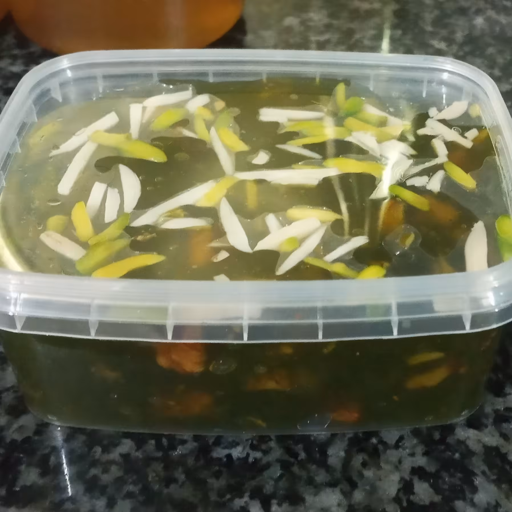 حلوا مسقطی دست ساز  پر مغز