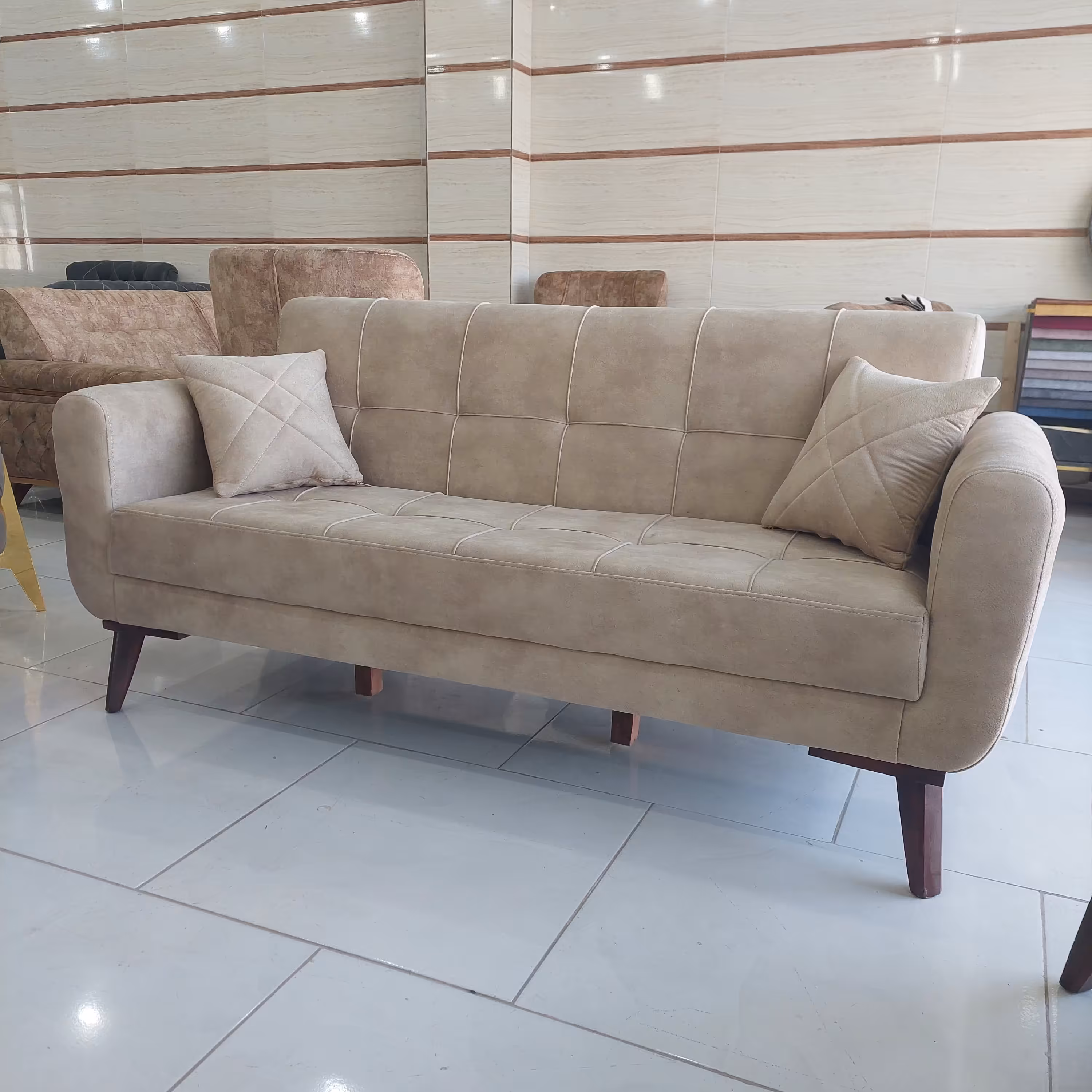 مبل شیک  آپارتمانی مدل هایدی