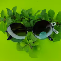 عینک آفتابی مردانه و زنانه هشت ضلعی با طراحی خاص و کیفیت بالا دارای استاندارد uv400