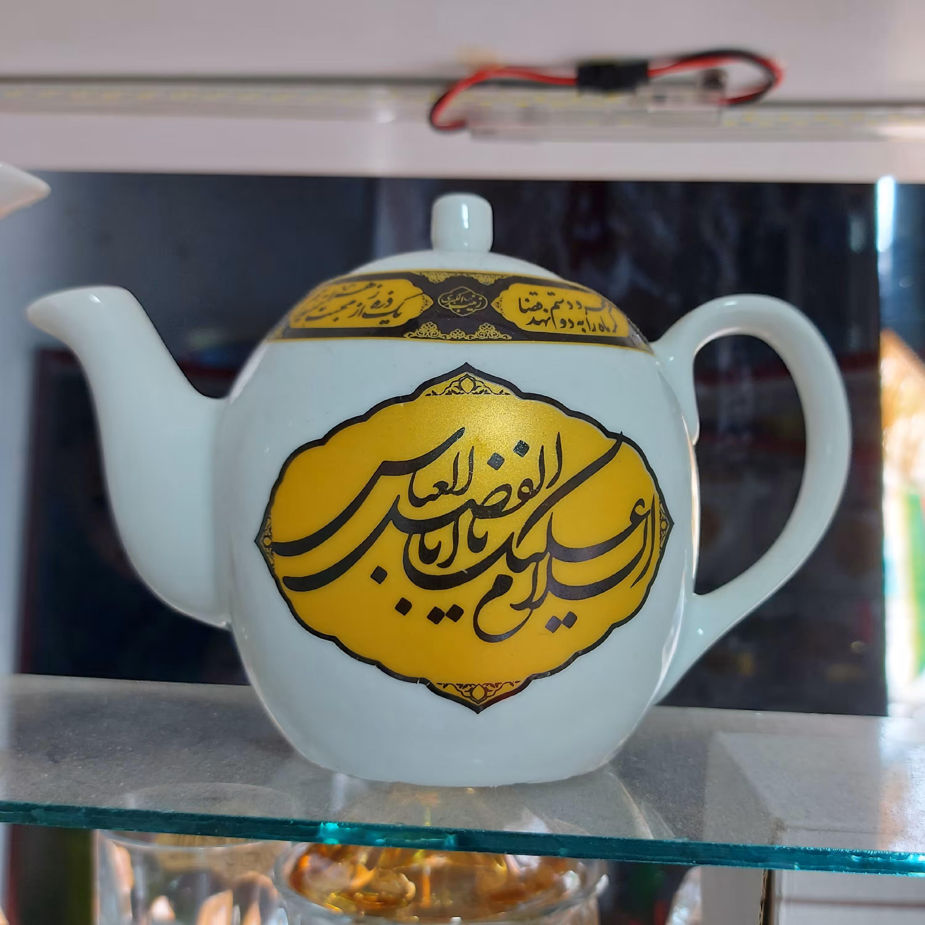 قوری نیم لیتری طرح دار مذهبی