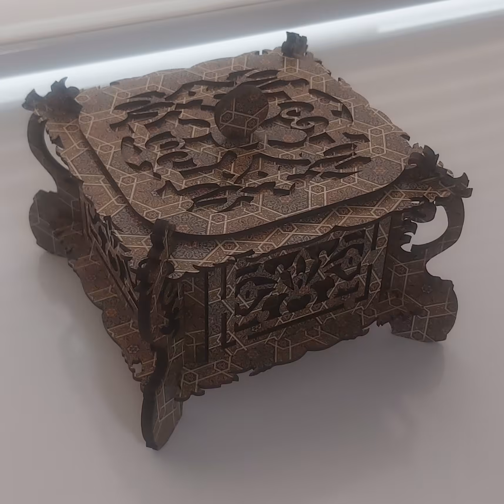 شکلات خوری پایه دار