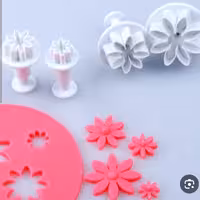 کاتر گل مینا  4 تایی خارجی قطر گل ها حدودا   12و 18 و 25و 32 میلیمتر 