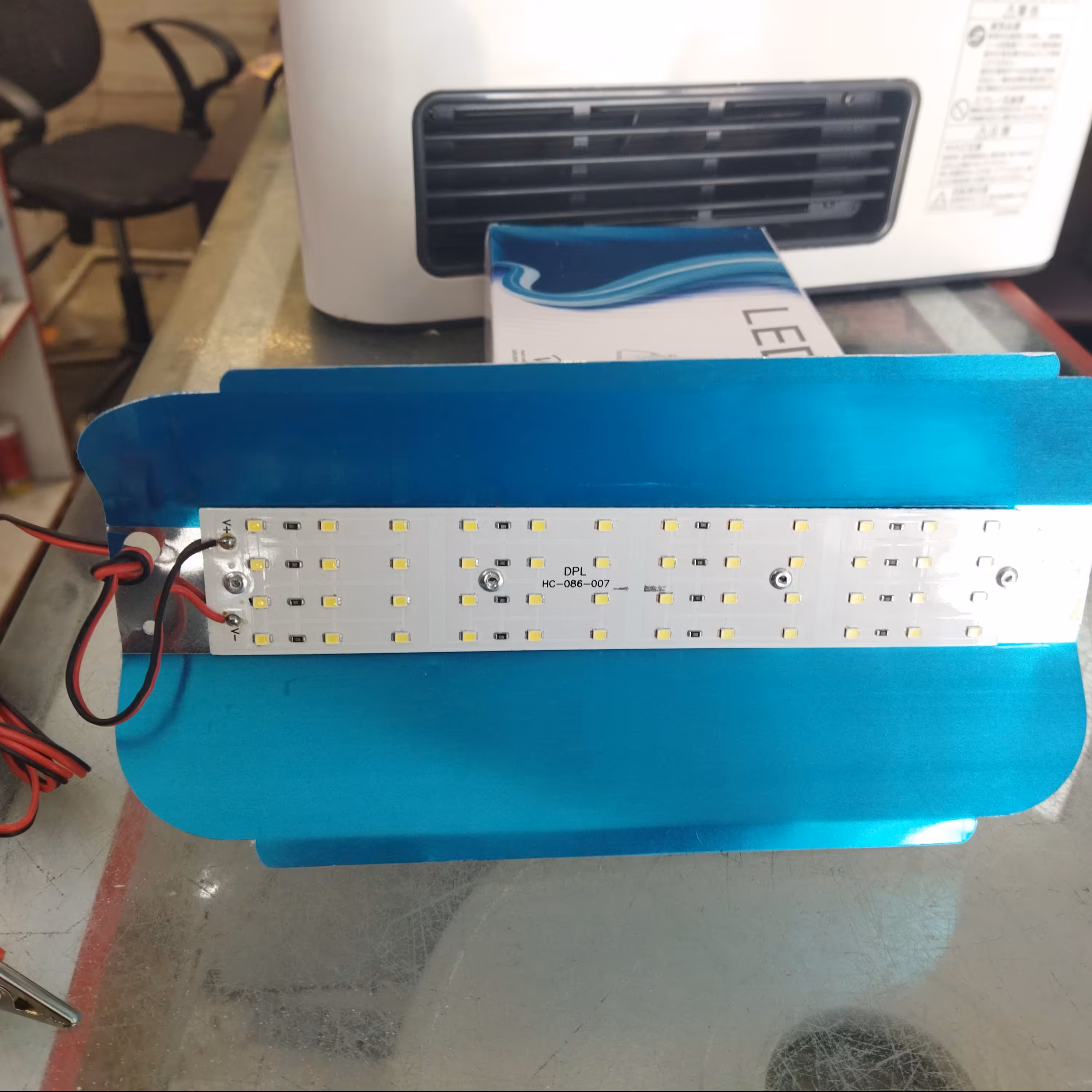 پروژکتور 12ولت کم مصرف مخصوص کمپ و چادر