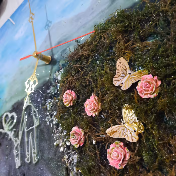 ساعت دیواری - دست ساز طرح طبیعت و بابا - با ساعت آرام گرد - کد 4MG