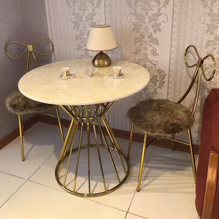 میز کم جا (هزینه ارسال به عهده مشتری می باشد)