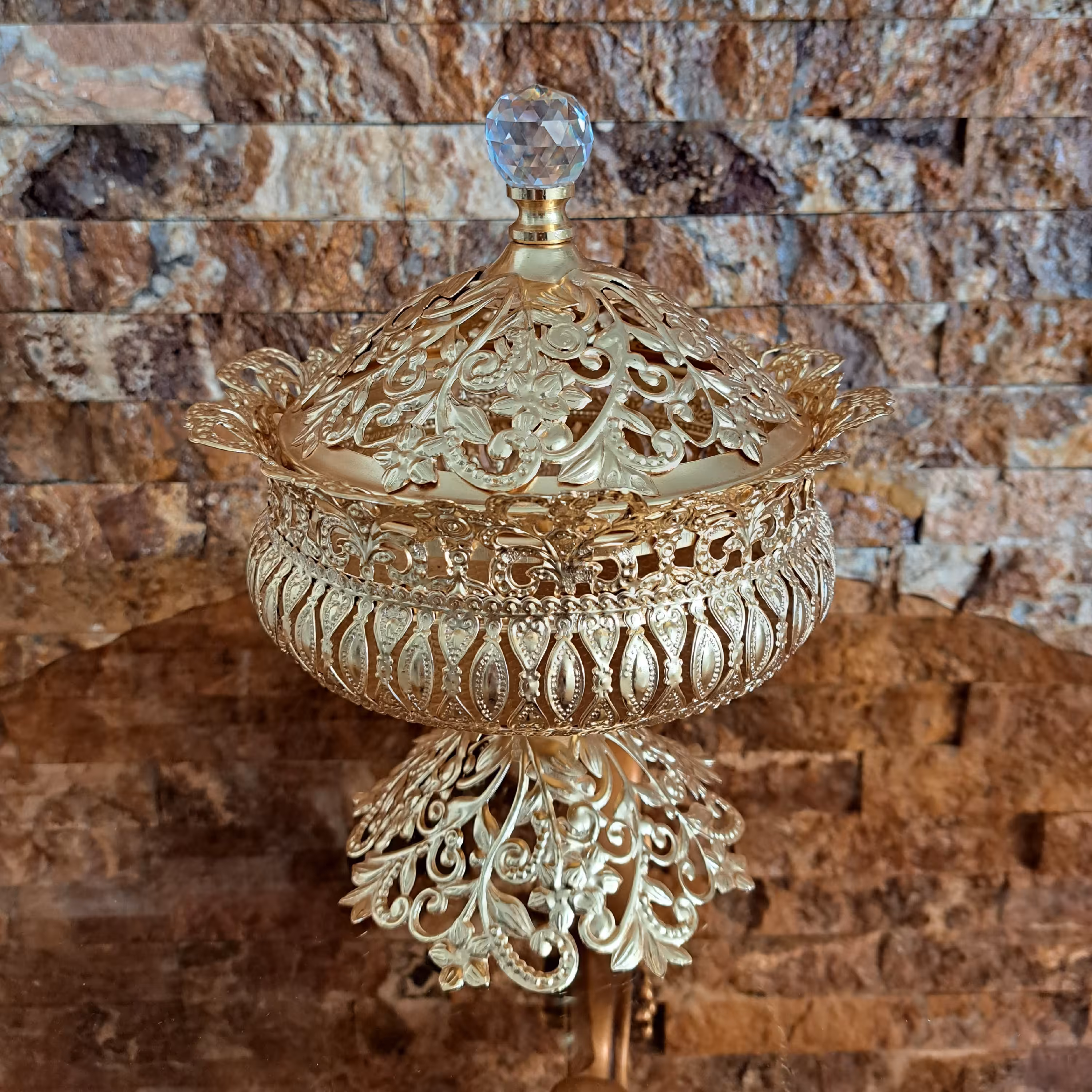 شکلاتخوری خوشگل و شیک آزالیا( جنس پیوتر) در سه رنگ طلایی سیلور و آنتیک