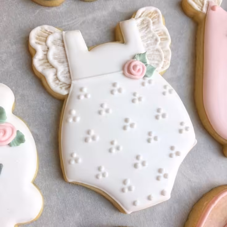 کوکی دکوراتیو (رویال آیسینگ) طرح لباس دخترانه  ‌‌‌