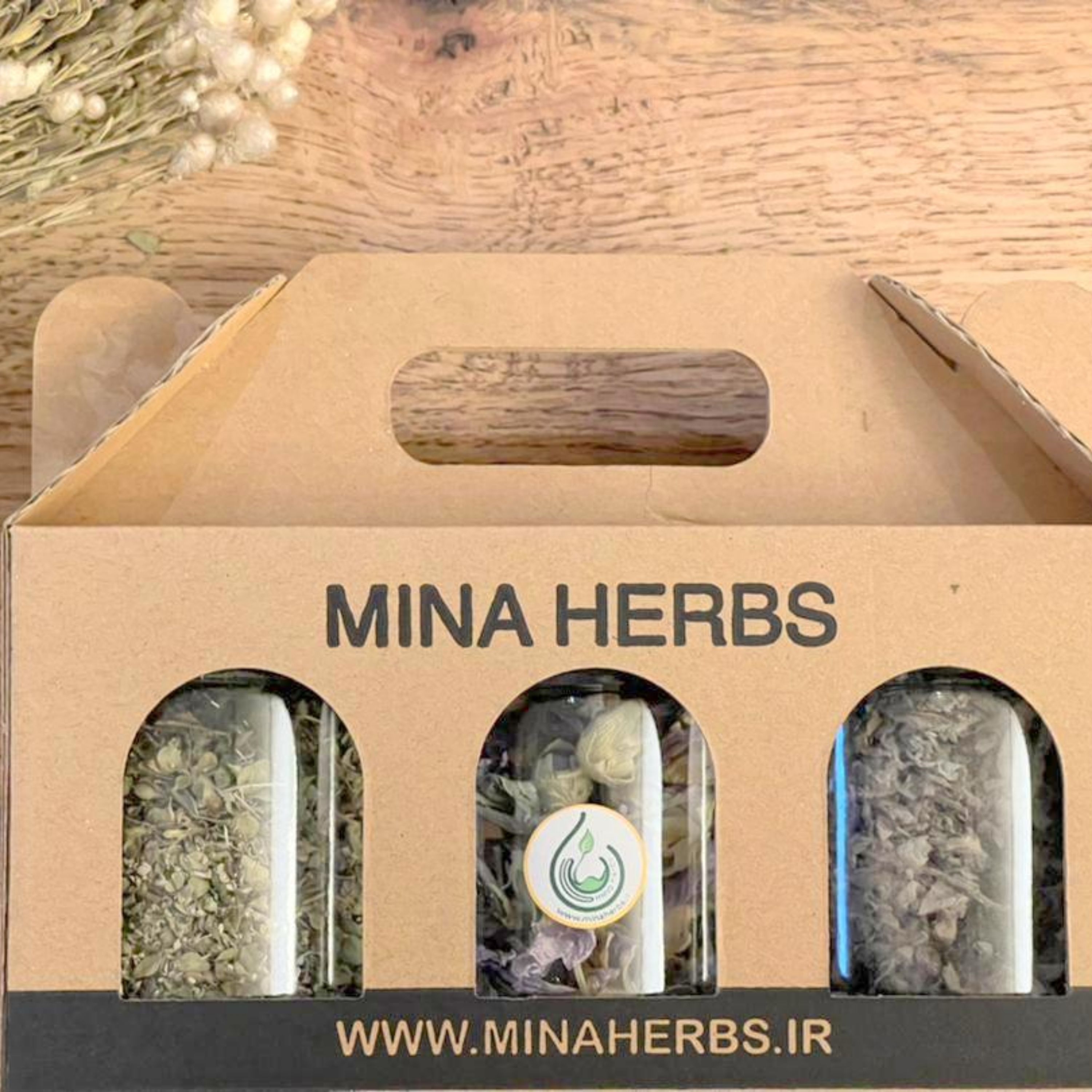 بسته دمنوش گیاهان مخصوص سرماخوردگی شامل پونه و گل ختمی و آویشن با کیفیت