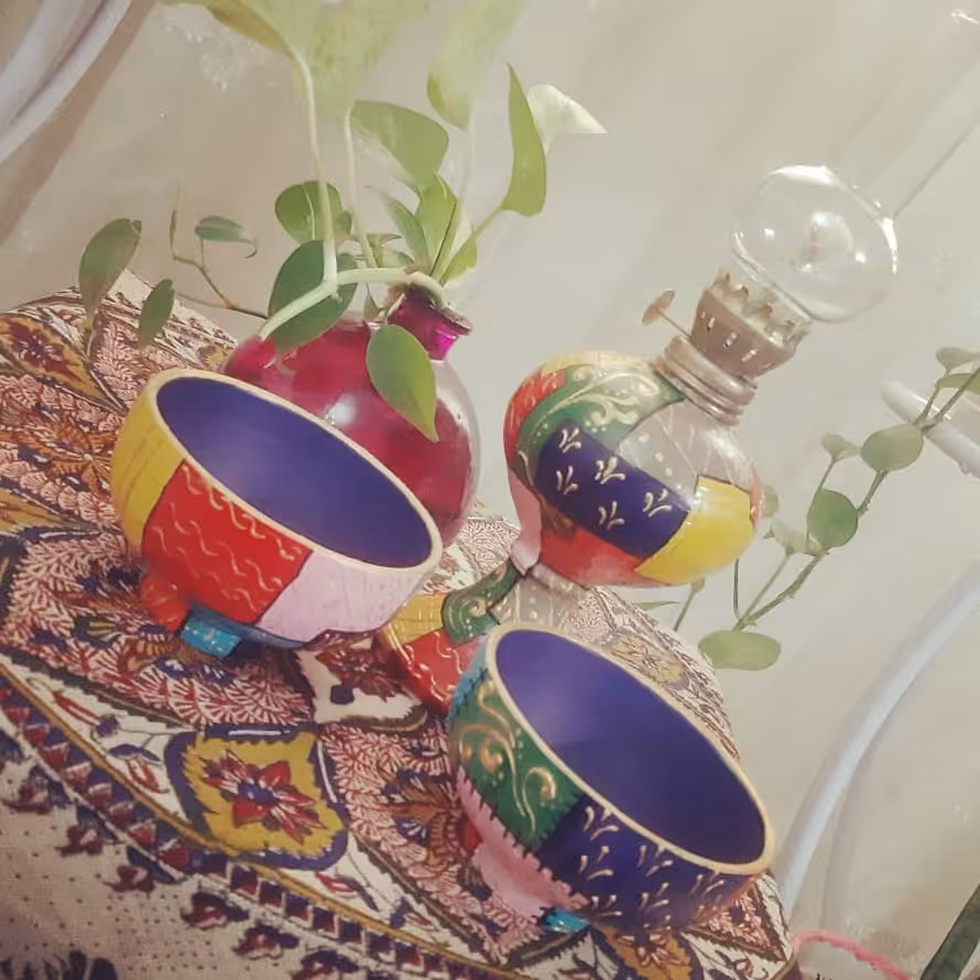 ست چراغ نفتی و کاسه تکنیک چهل تیکه نقطه کوبی ارتفاع چراغ 30 سانتی متر 