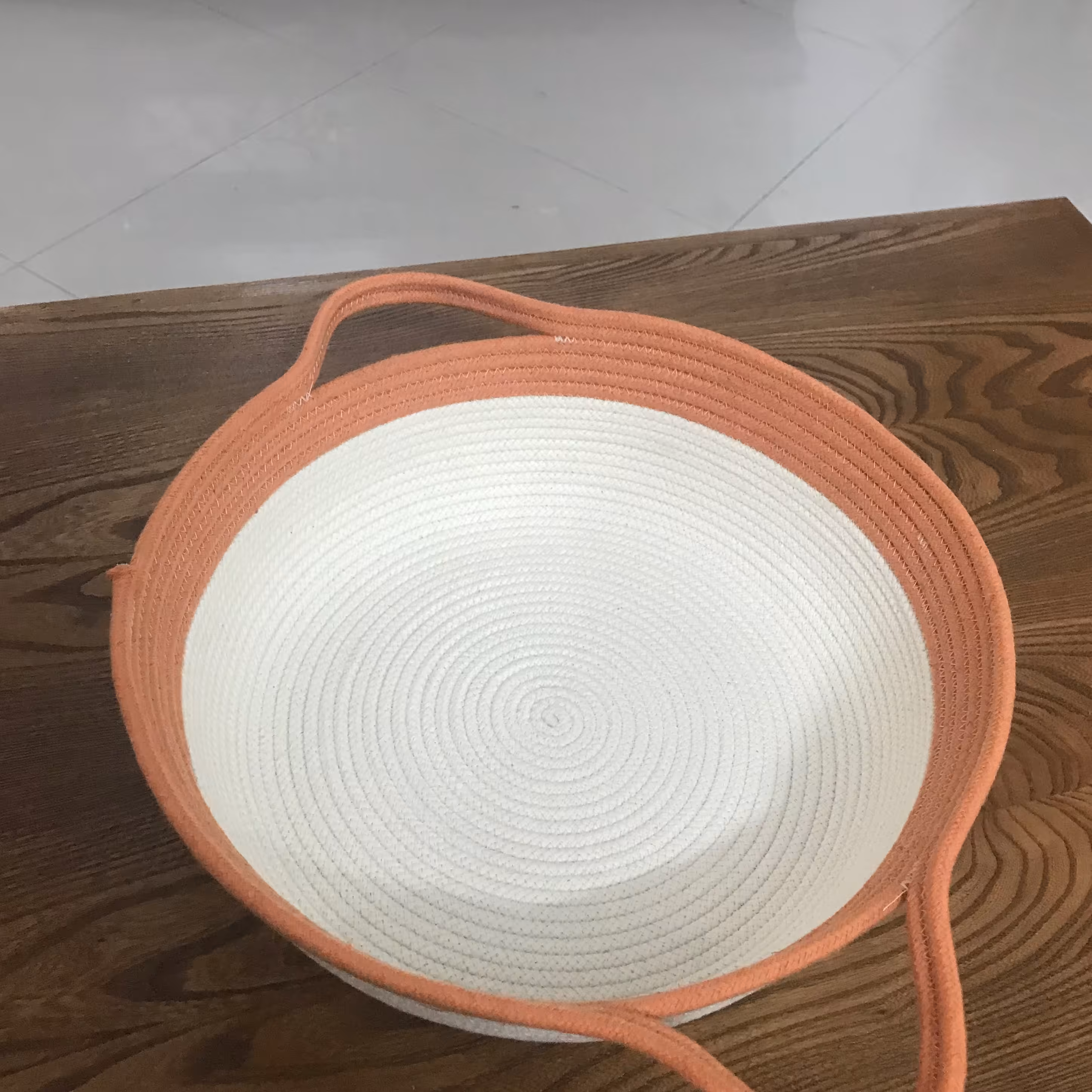 سبد قیطان دوزی شده قابل شستشو