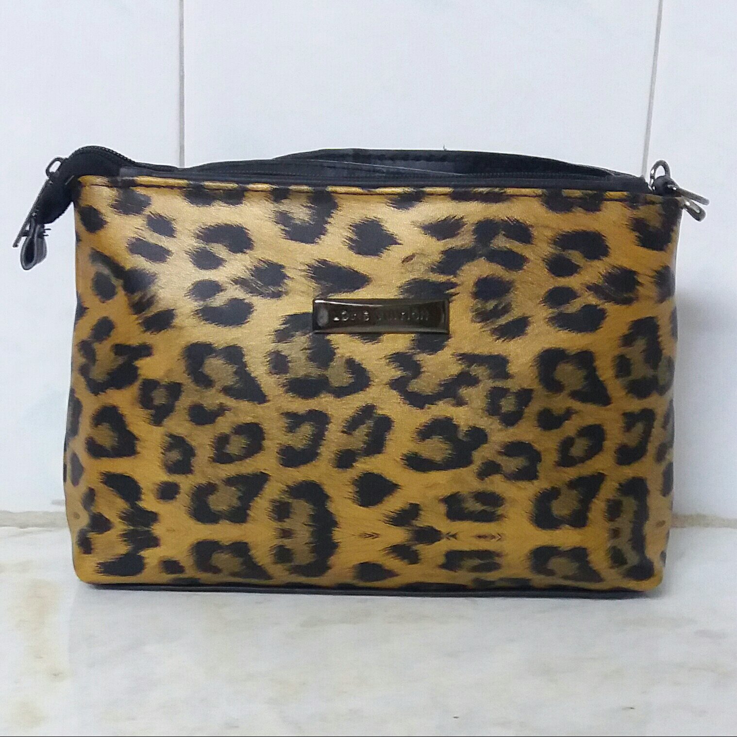 کیف رودوشی زنانه، پلنگی مشکی طلایی، سایز کوچک، وزن 270گرم، ابعاد 16×25