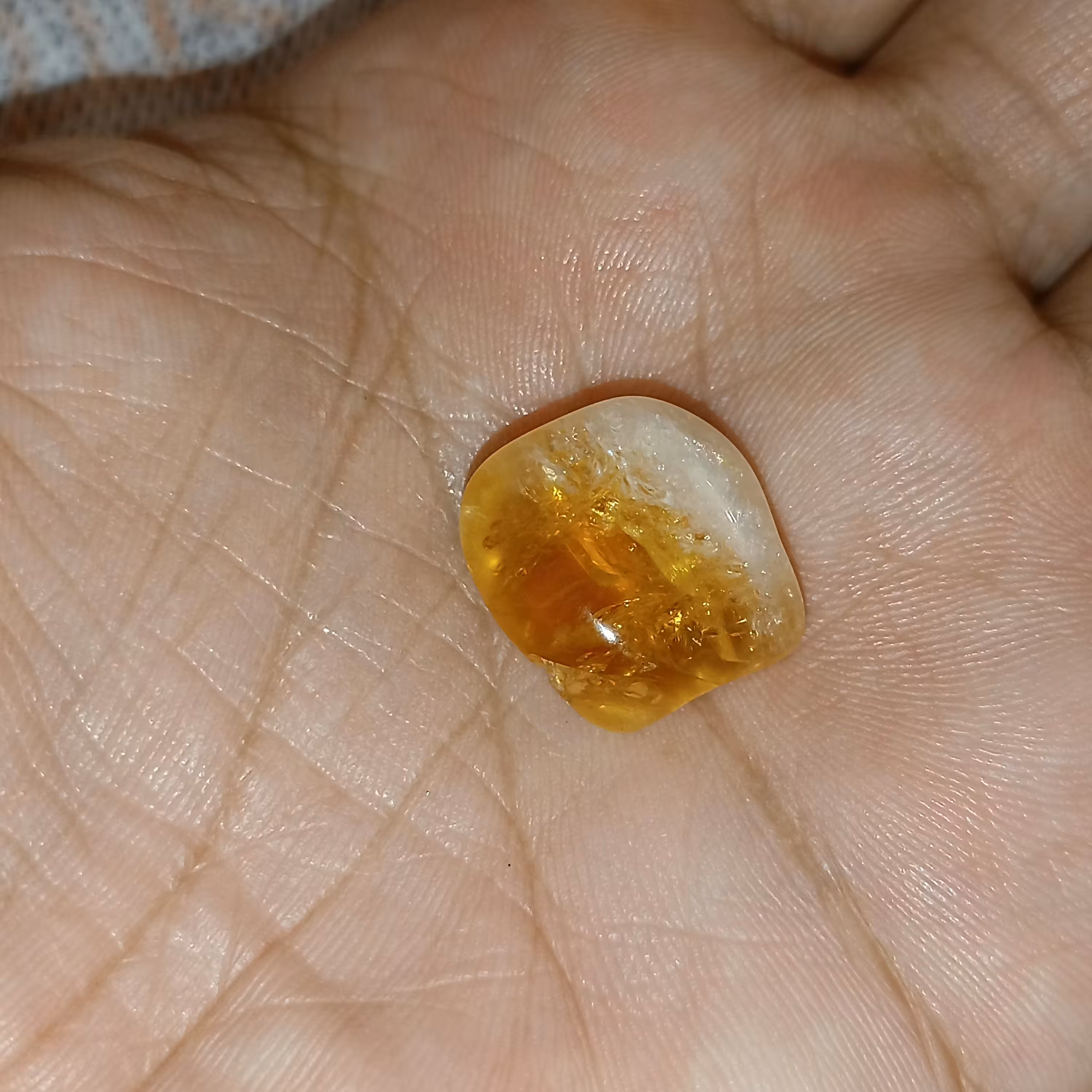 سنگ سیترین بدون بهسازی کاملا طبیعی معدنی