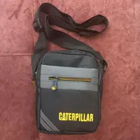 کیف رنگ مشکی Caterpillar