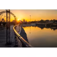 تابلو شاسی کد benpics-0101 (ابعاد 70x50 - شاسی 8 میل-کاغذ سیلک-اصالت تصویر)