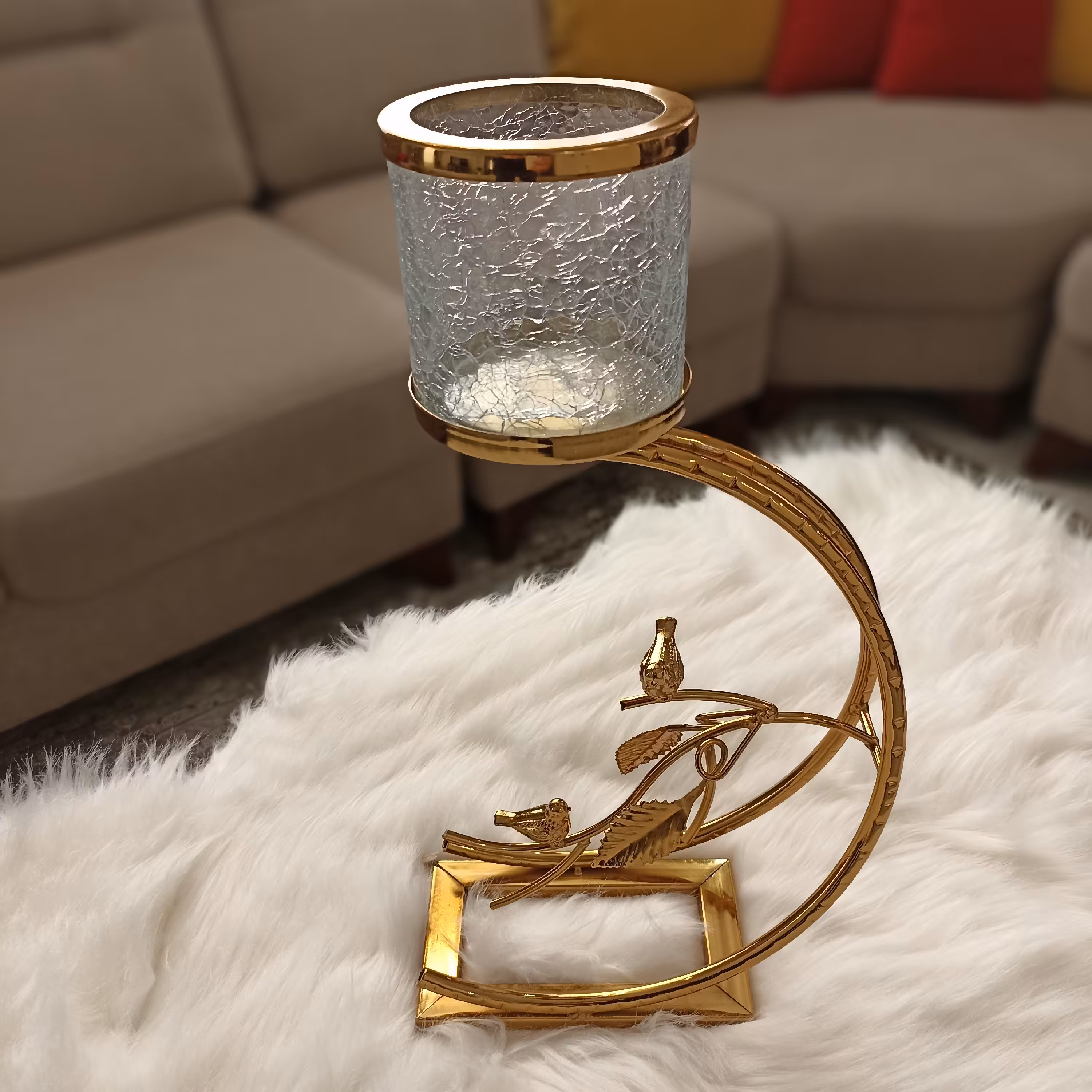 شمعدان مدل نیمگرد طلایی                    