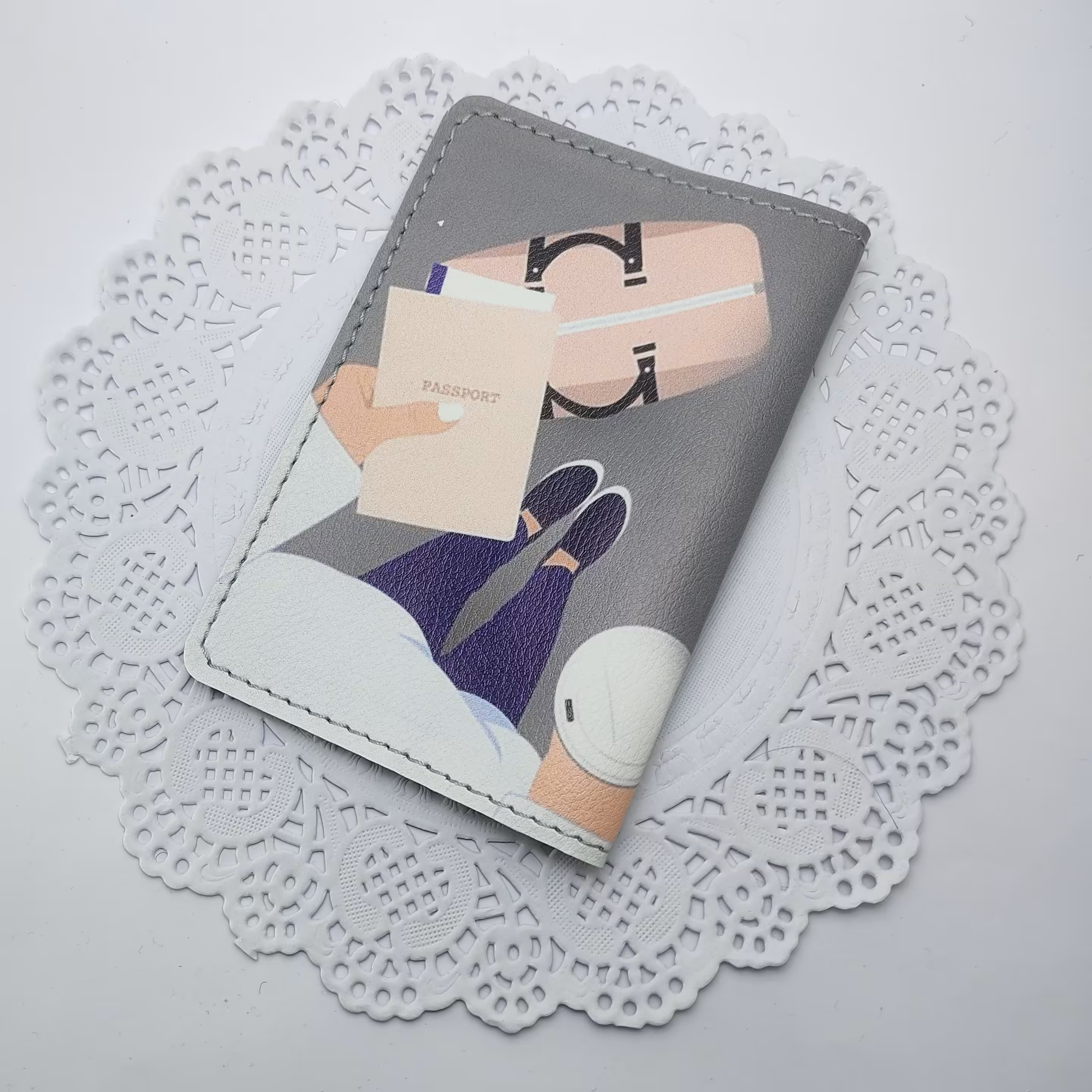 جلد پاسپورت چرمی طوسی با چرم مصنوعی فانتزی