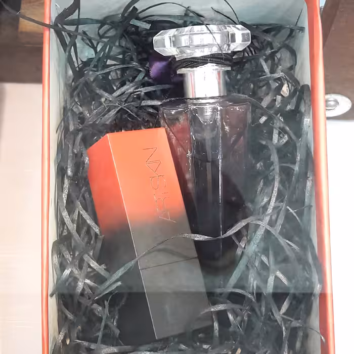 پک کادو همراه با ادکلن زنانه و مردانه