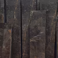 سنگ مشکی گلدن بلک سنگ مرمریت مشکی سنگ راه پله سنگ دونه طلایی دار