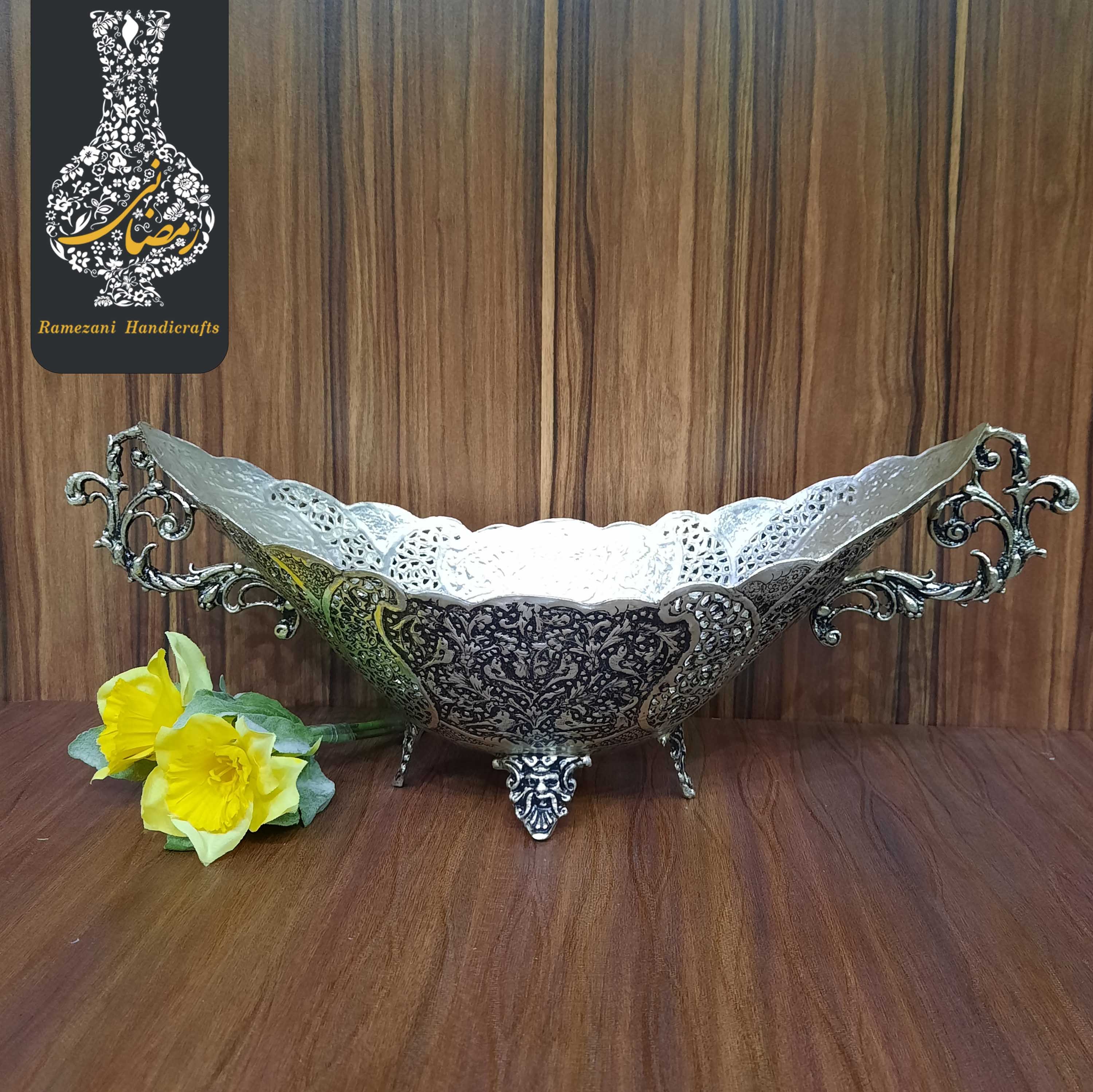 کشکول آجیل خوری شکلات خوری پایه دار قلمزنی گل ومرغ اعلاء سیاه طرح نقره شماره 3