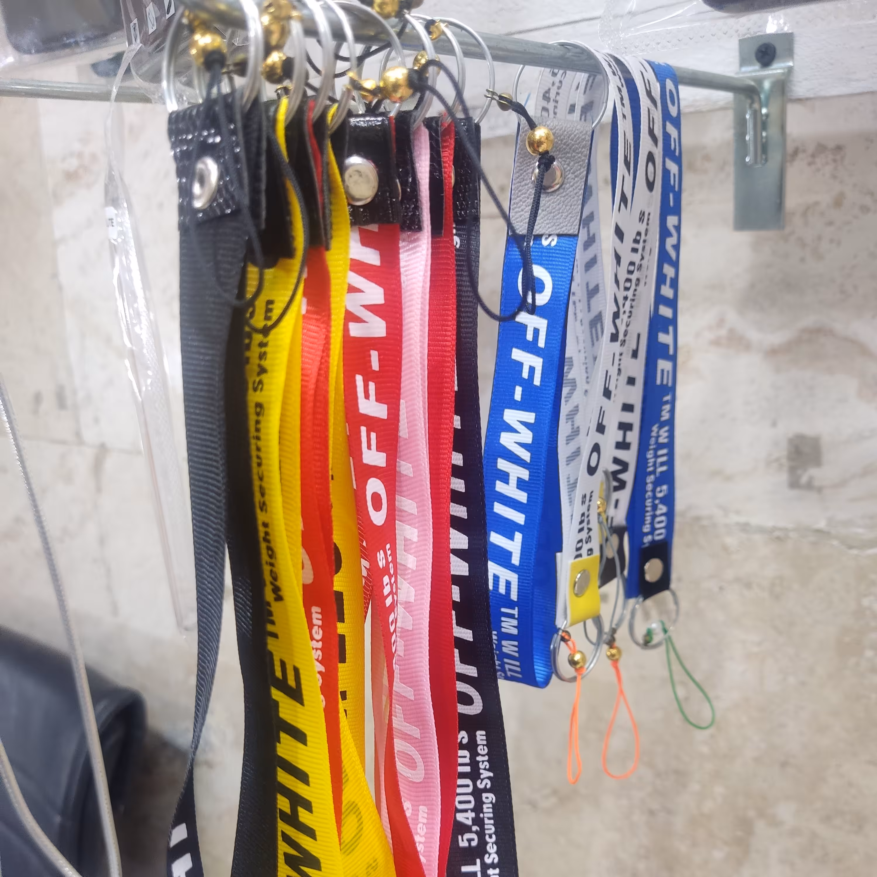 بند گردنی و کوتاه