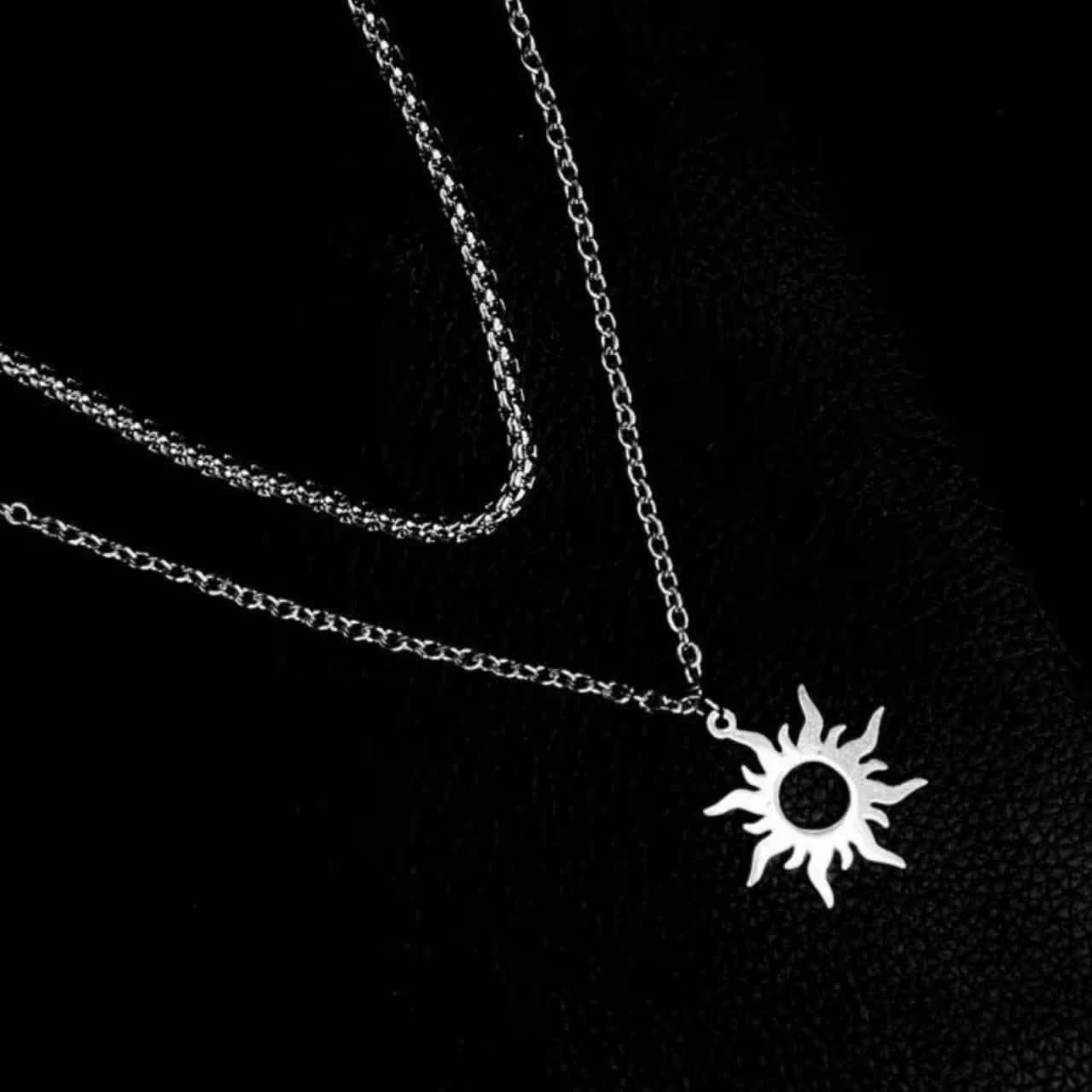 گردنبند دولاین خورشید