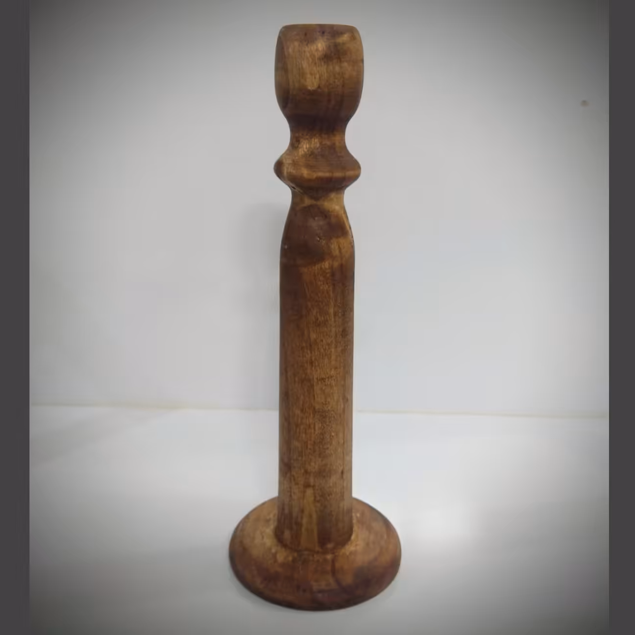 شمع دان چوبی قدیمی