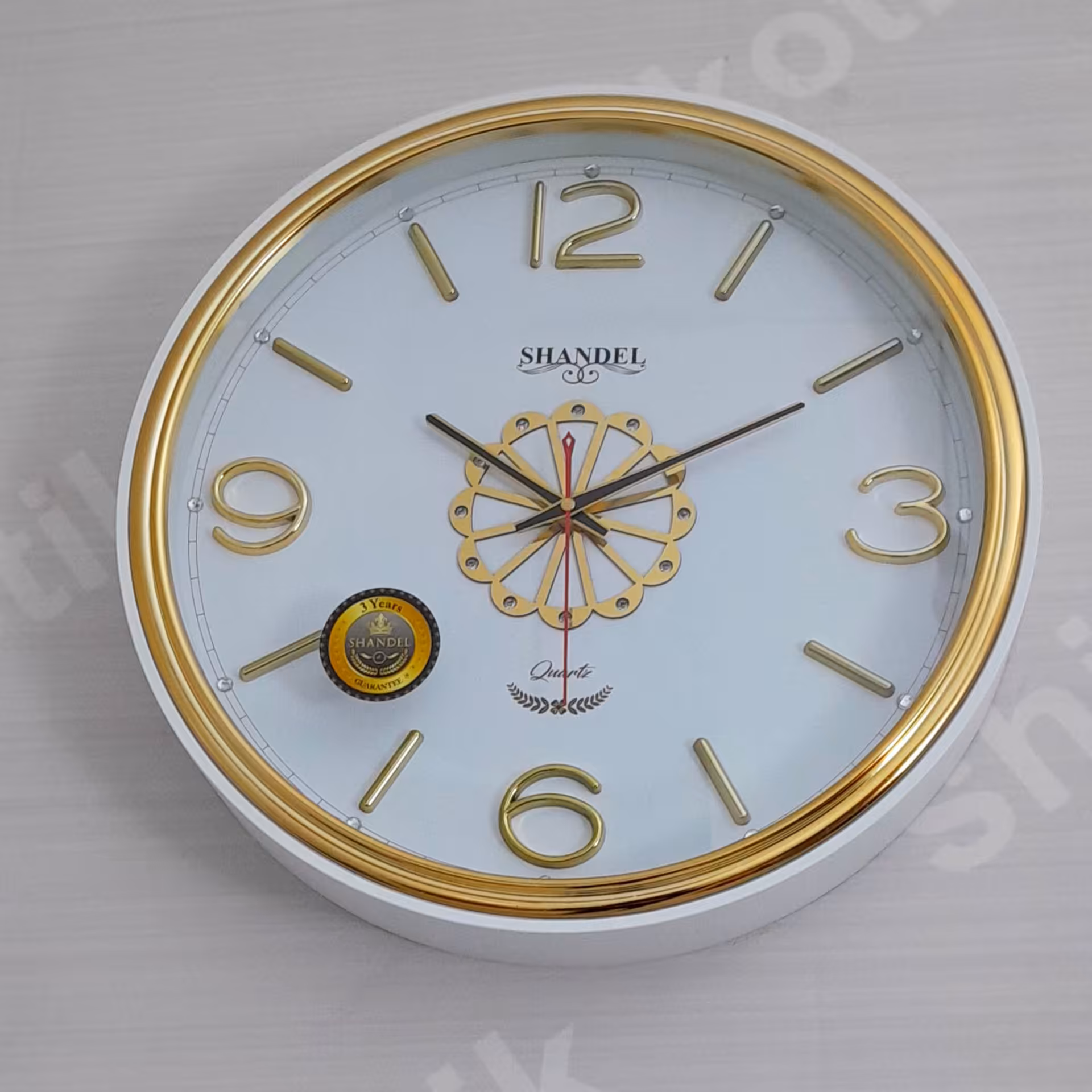 ساعت دیواری صفحه چوب  مدل  نگینی خورشیدی SHANDEL