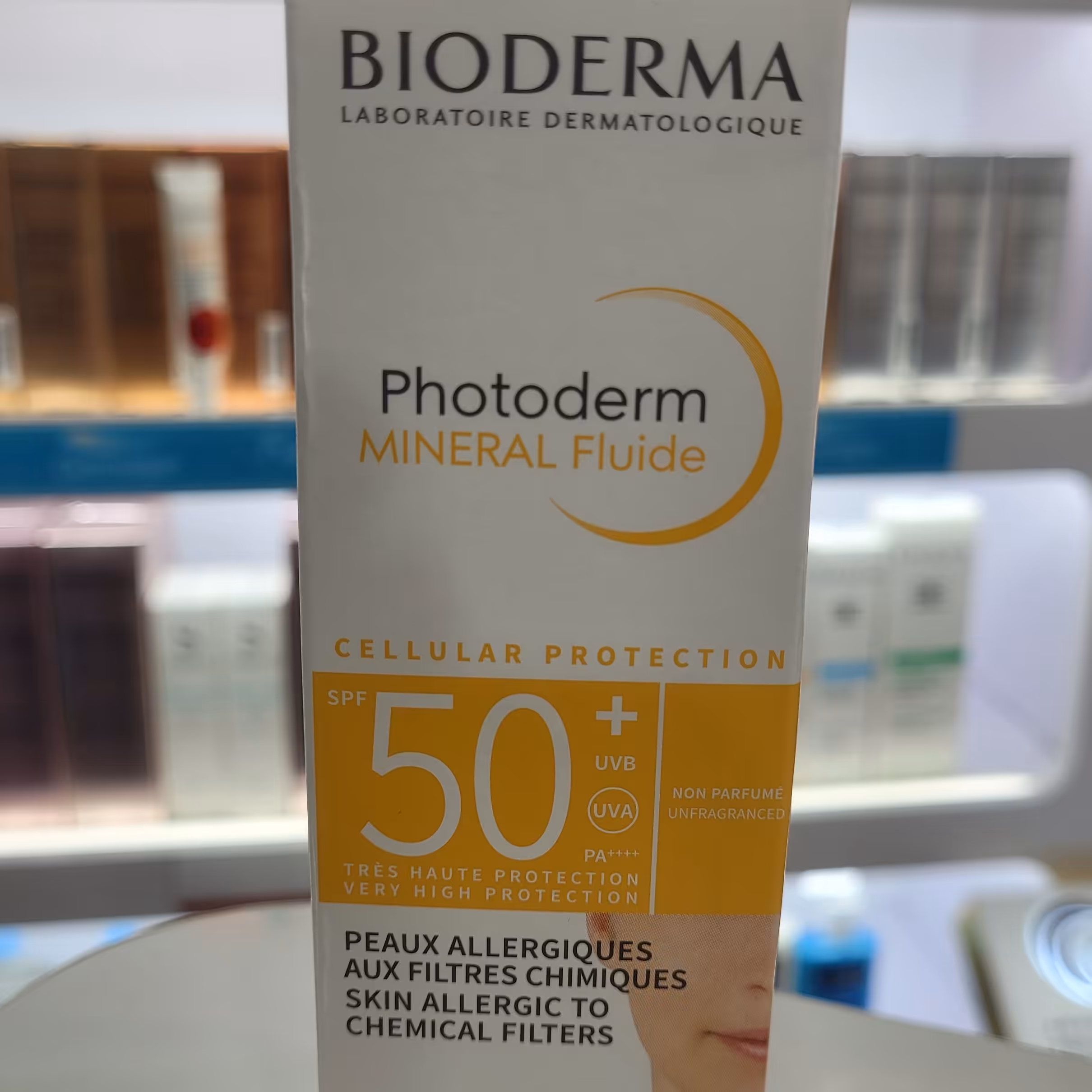 فلوئید ضد افتاب مینرال بیودرما 75 میل