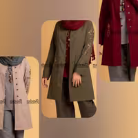 مانتو خاتون الیاف طبیعی  گلدوزی  شده  در رنگبندی  زرشکی  خاکی سبز 