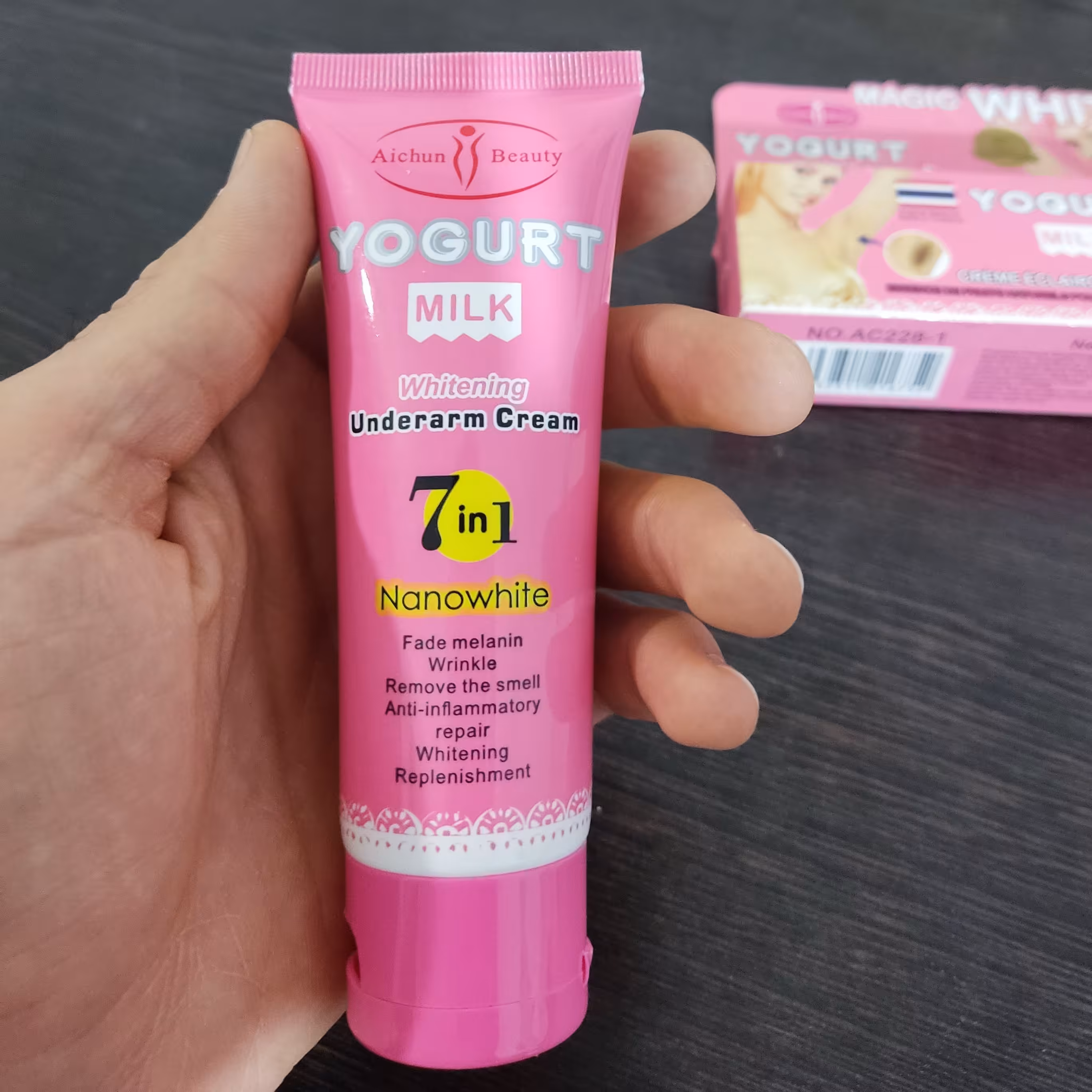 کرم سفید کننده 7 کاره زیر بغل ایچون بیوتی عصاره شیر و ماست

