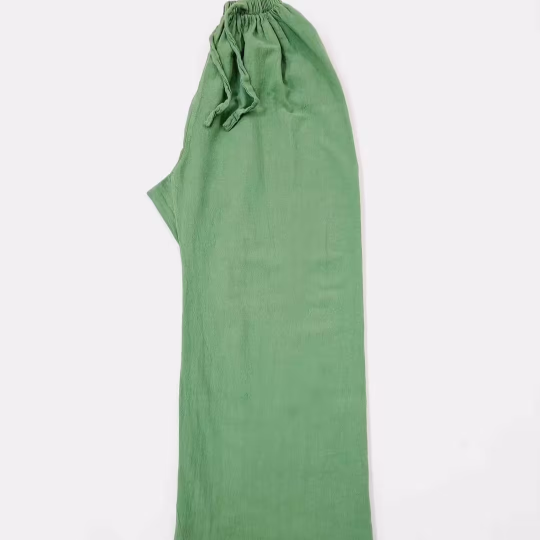 شلوار الیاف راسته
جنس الیاف طبیعی 
صدردصد نخ پنبه
بدون آبرفت
فری سایز مناسب 38تا44
کد391