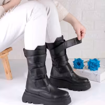 بوت چسب دار