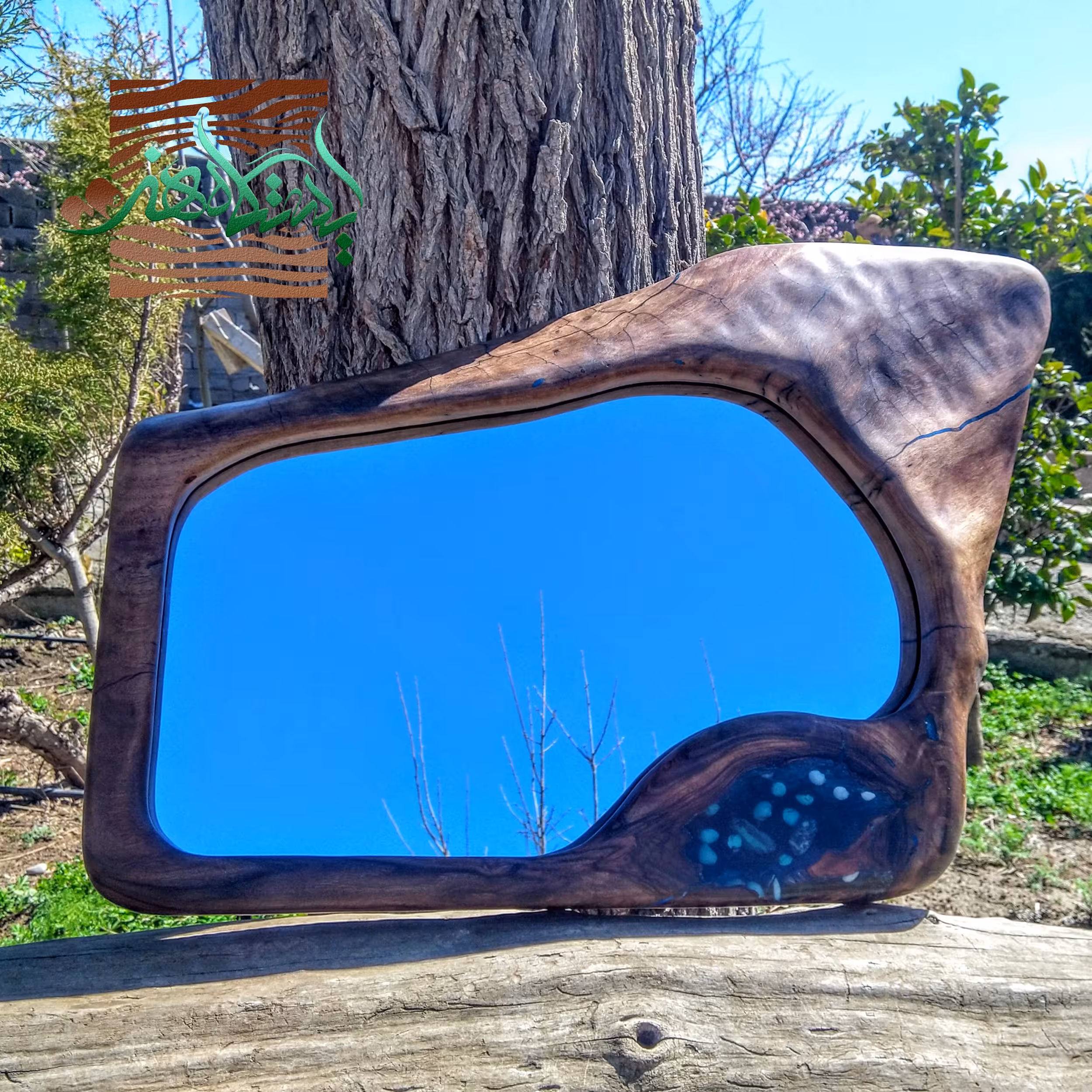 آیینه روستیک چوب گردو و رزین کد IH -097