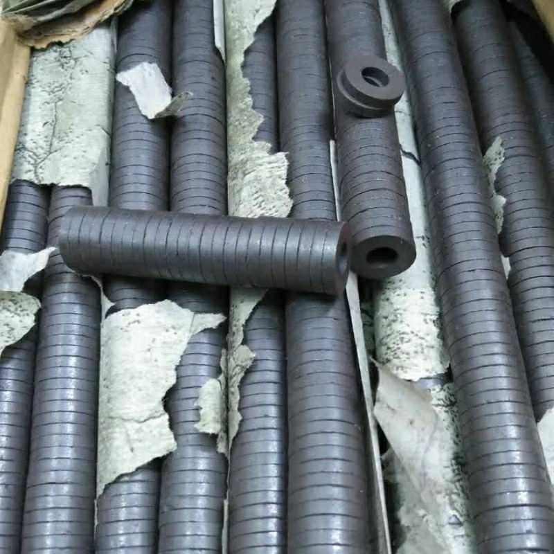 بسته 10 عددی اهنربا سرامیکی واشری 16x3  میلی متری ( مگنت حلقه ای )