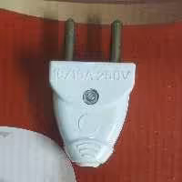 دوشاخه برق پرتو 