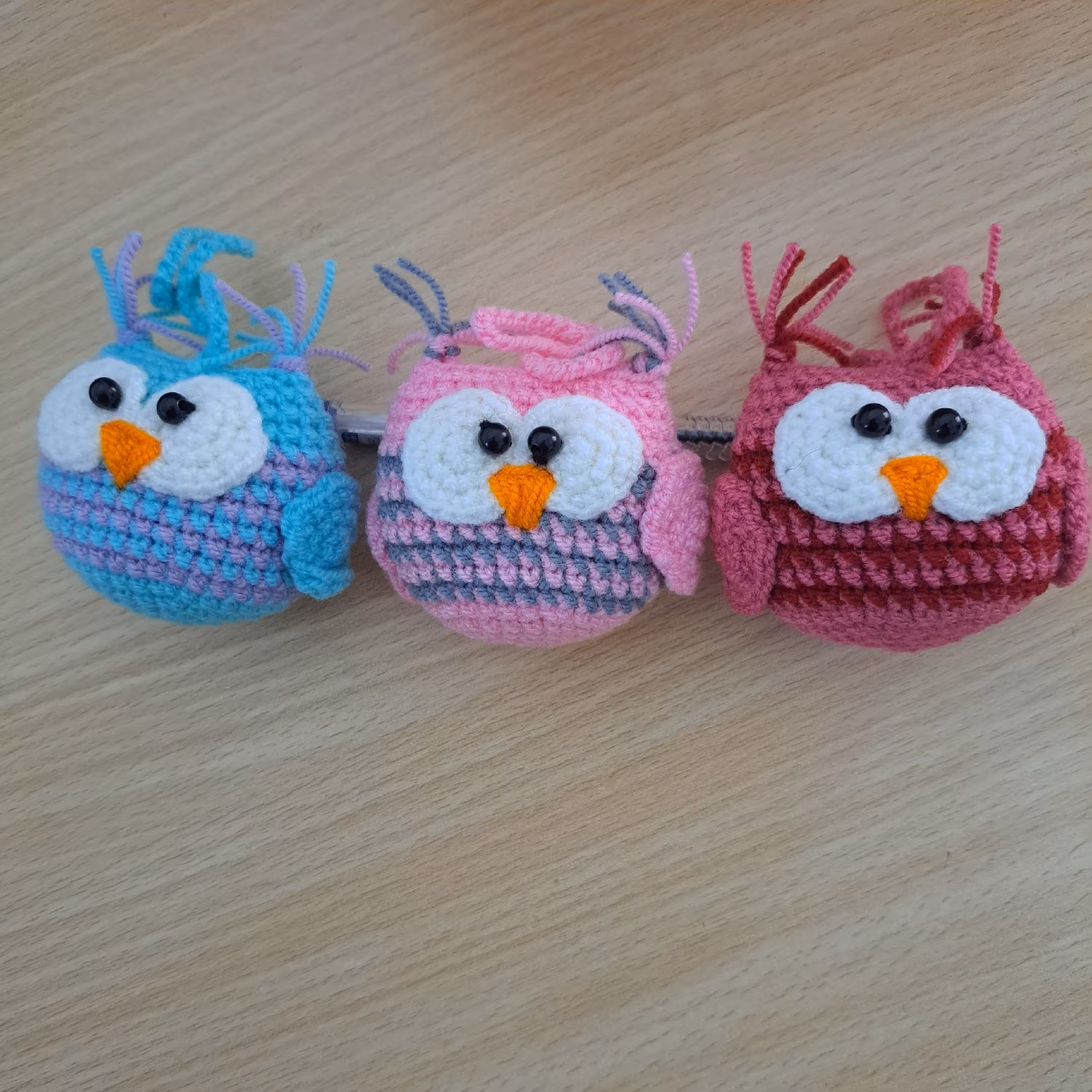 عروسک بافتنی جاکلیدی جغدشاخدار  دستبافت بسته 10 تایی