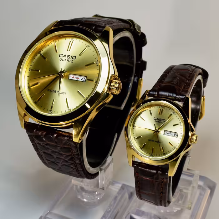 CASIO ست کاسیو زنانه مردانه موتور ژاپن دوتقویمه روز شماروایام هفته لاتین و فارسی