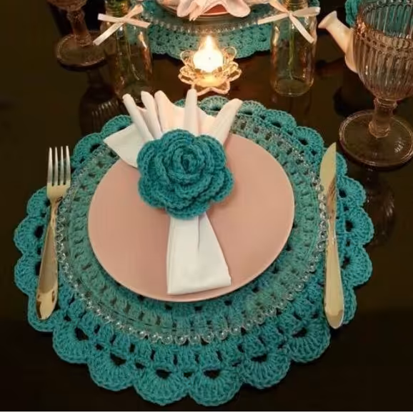 زیر بشقابی بافتنی