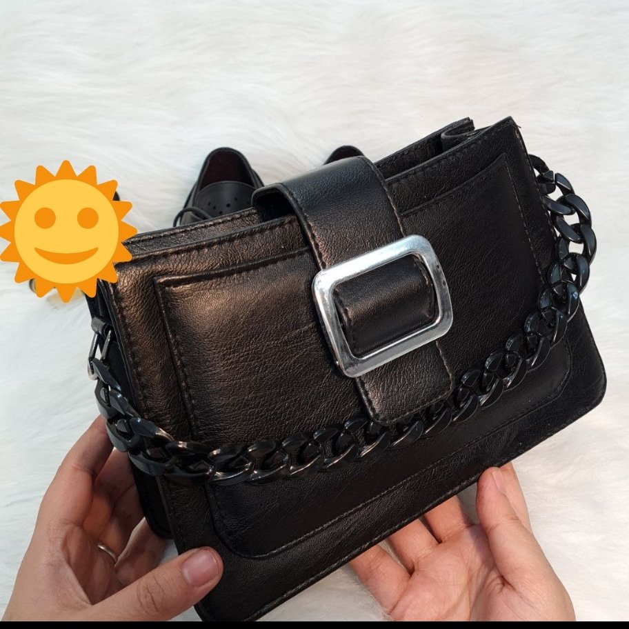 کیف دوشی جلو سگک‌