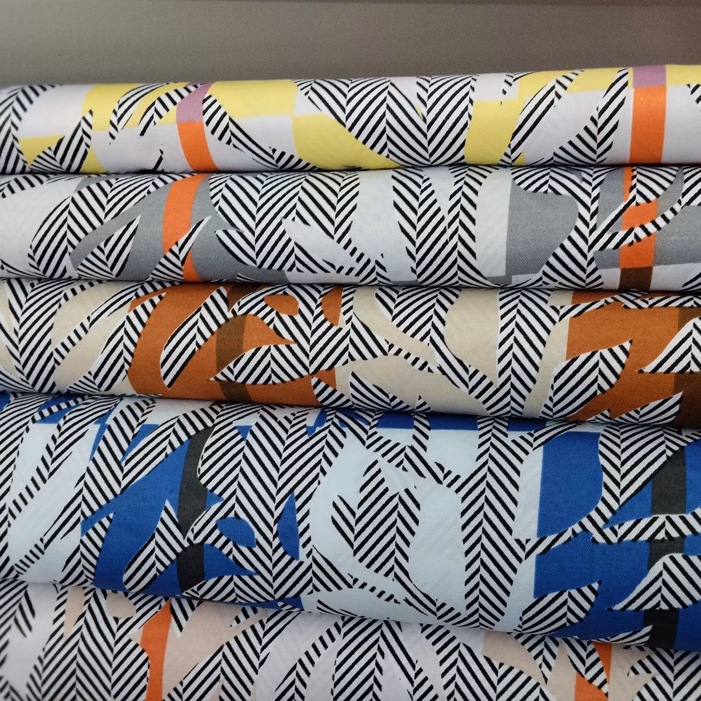 ملحفه مهمان مدل روانداز  به همراه یک رو بالشتی طرح مانا  با ارسال رایگان