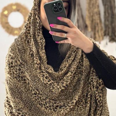 شال دو رو پلیسه پلنگی