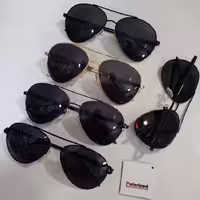 عینک مردانه و زنانه کاملا اسپرت ، رنگ مشکی ، کیفیت عالی ، مناسب خانم ها 