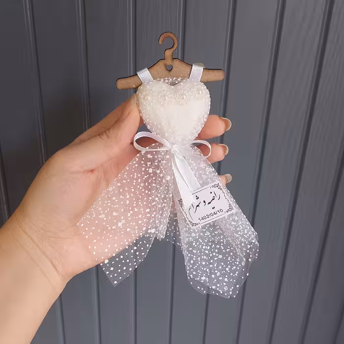 گیفت لباس عروس قلبی مناسب عقد و عروسی (پس کرایه)