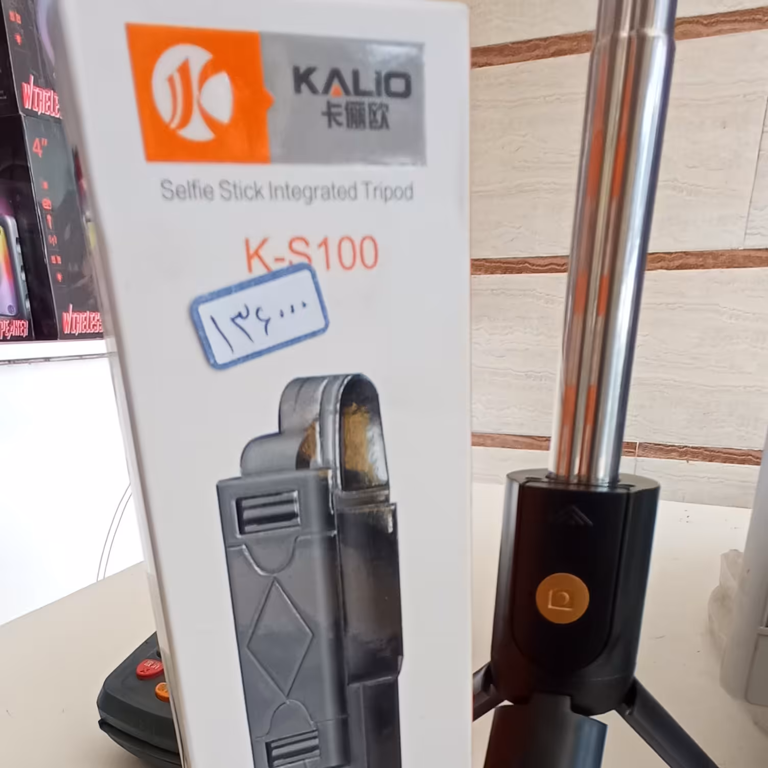 مونوپاد بلوتوثی با کیفیت عالی جهت عکسای و مشاهده فیلم