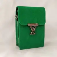 کیف دستی دوشی پاسپورتی مدل ال وی.دارای بند بلند همرنگ کیف