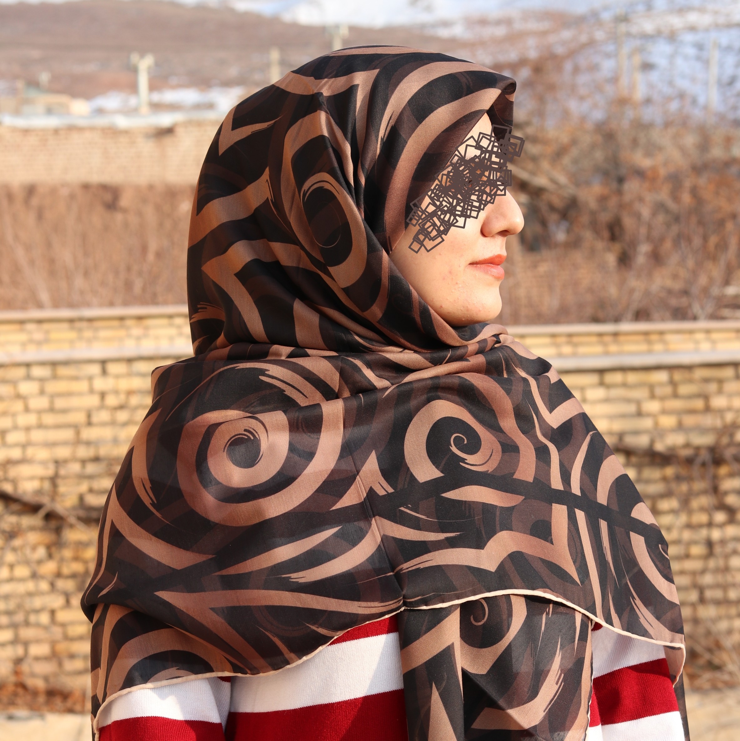 روسری نخی پرفروش قواره 140 دور دست دوز مشکی قهوه ای