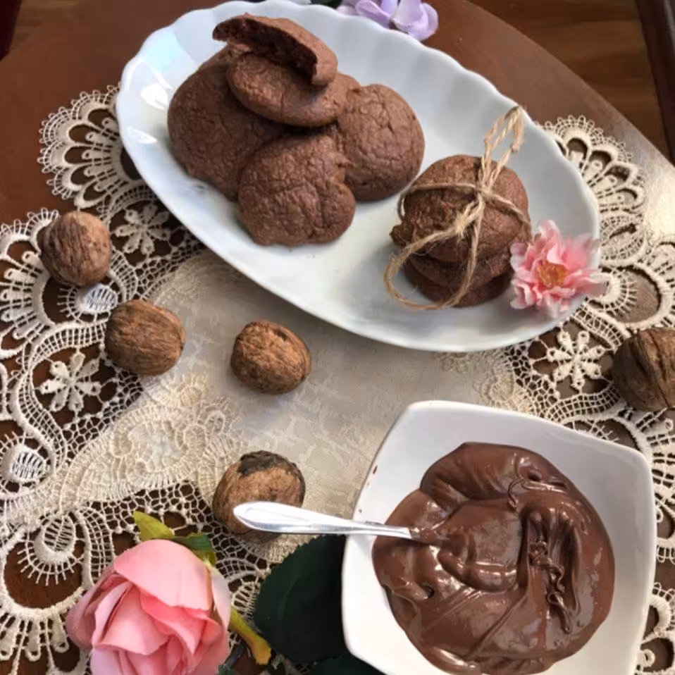 کوکی خانگی و تازه نوتلا در بسته های 300 گرمی همراه با سس مخصوص 