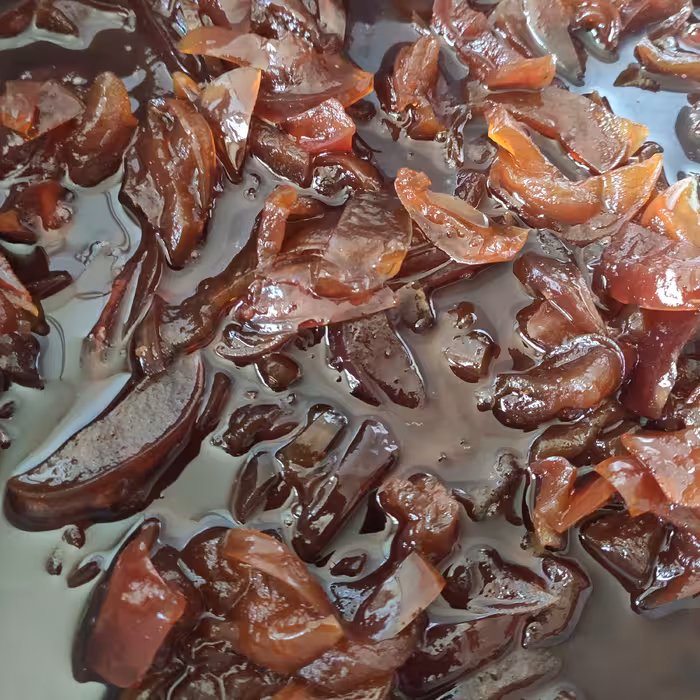 مربای سیب خانگی ارگانیک ارگانیک تهیه شده از سیب ارگانیک  بدون سمپاشی و گلاب خانگی