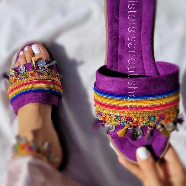 صندل بنفش با نوار تزئینی رنگی رنگی