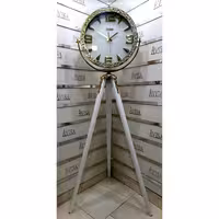 ساعت ایستاده دور قاب زر دار  پسکرایه